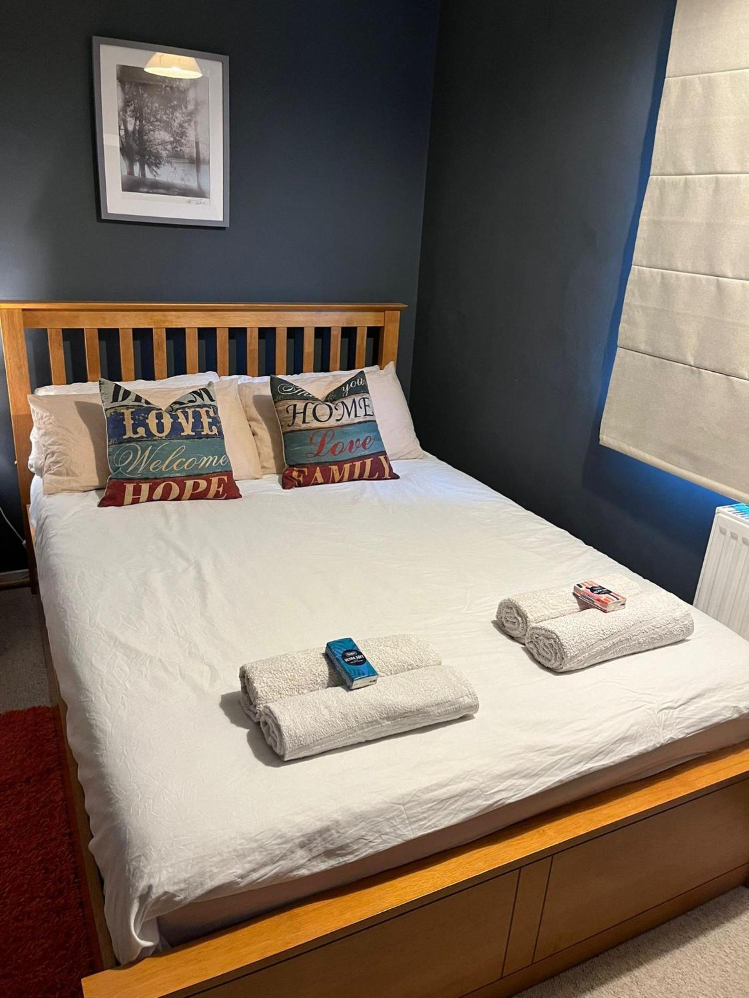Stylish Double Room In Shared Apartment In Oxfordshire Esterno foto